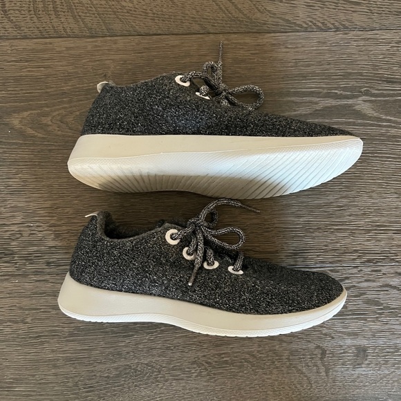 Allbirds women’s wool Runners. Size W7 - Picture 4 of 11